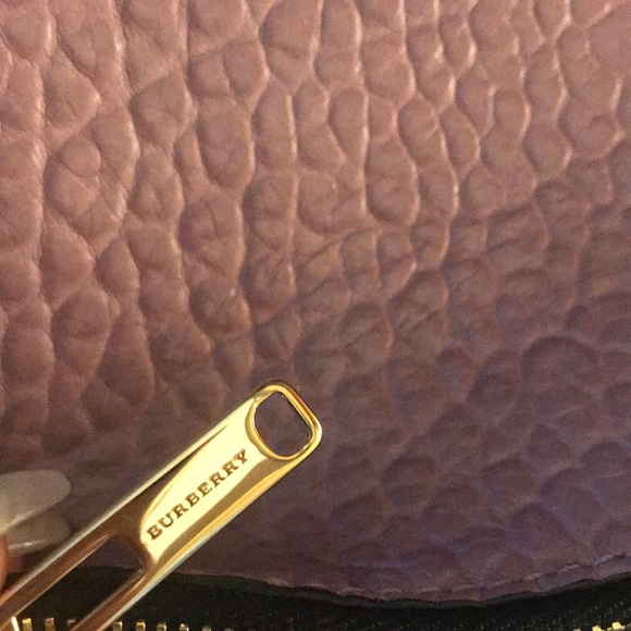 NWT Authentic Burberry Wristlet - Picture 7 of 7